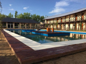 Гостиница La Delfina Island Resort  Тигре